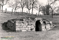 Alter Brunnen in der Schlossweide (1930er Jahre) Alter Brunnen in der Schlossweide (1930er Jahre)