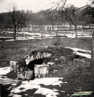 Alter Brunnen in der Schlossweide (1960er Jahre) Alter Brunnen in der Schlossweide (1960er Jahre)